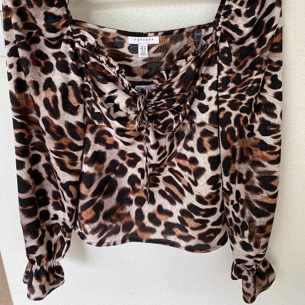 NWT Topshop Leopard Ruched Sleeve Prairie Blouse